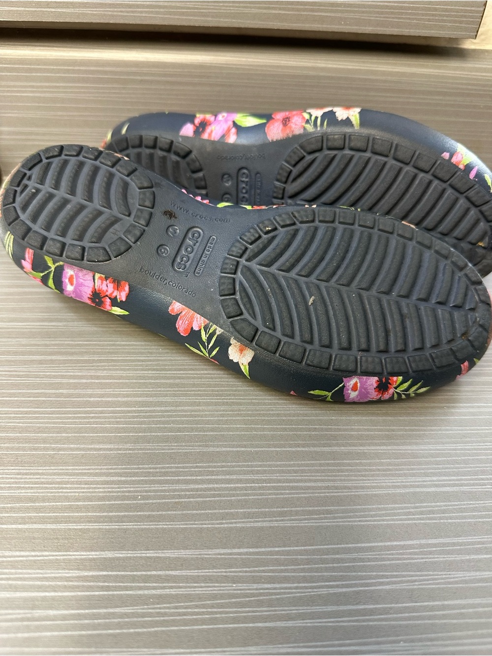 Crocs - Picture 3 of 3